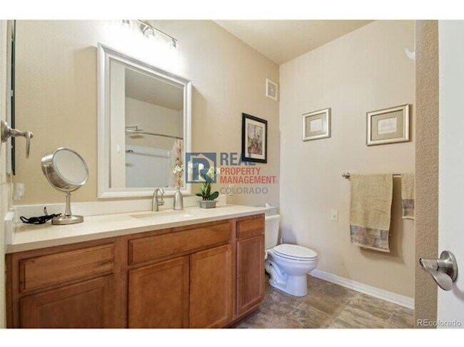 Building Photo - 7222 S Blackhawk St