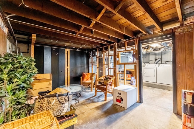 Building Photo - 5170 W 64th Pl