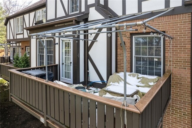 Building Photo - 302 Kingsberry Cir