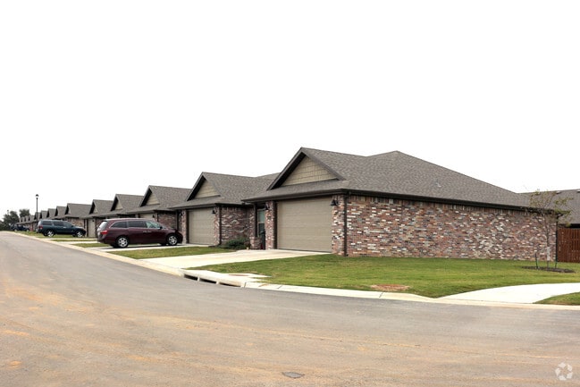 Building Photo - The Townhomes of Siena