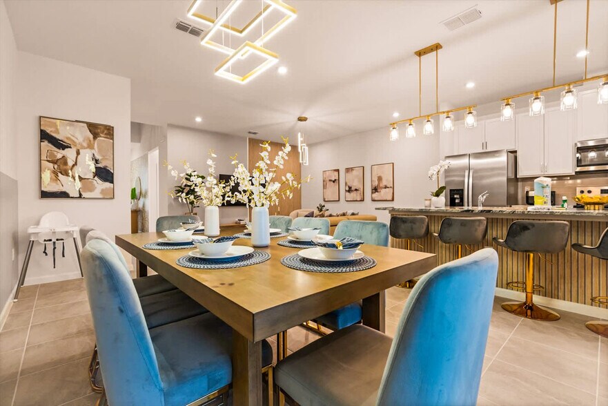 Building Photo - 2329 Distant Sun Trl