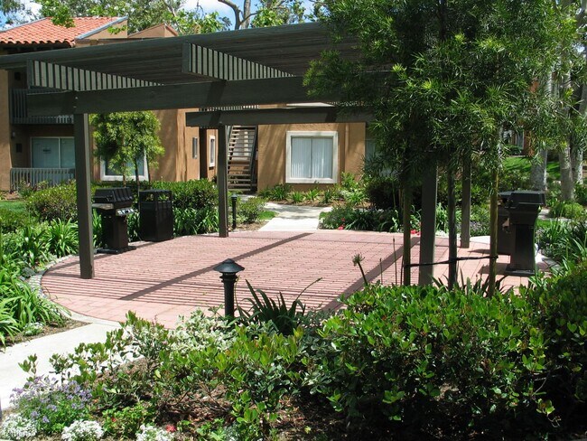 Building Photo - 3 br, 2 bath Condo - Waterbridge