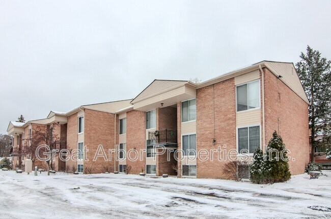 Building Photo - 4194 Packard St
