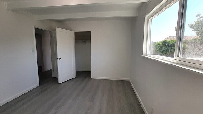 Building Photo - 6265 Wilma Ave