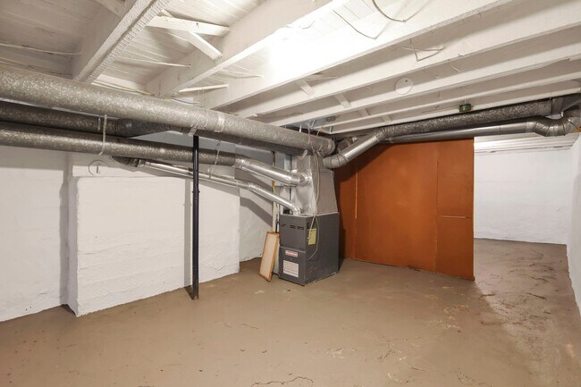 Building Photo - 2709-2711 Sullivant Ave