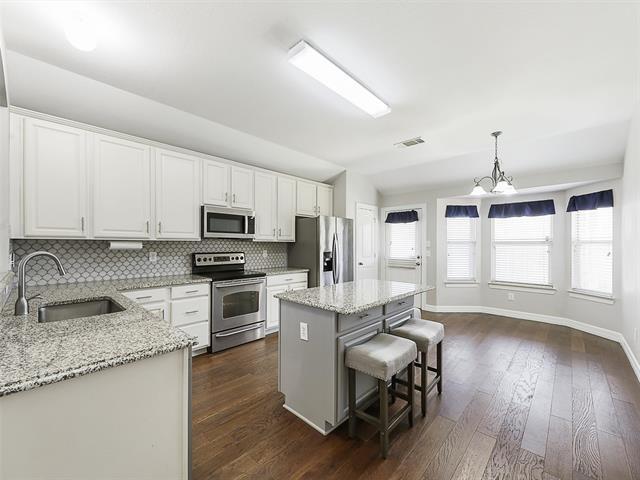 Building Photo - 2100 Del Mar Ct