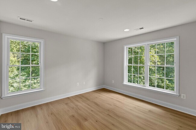 Building Photo - 9724 Centennial Meadows Ln