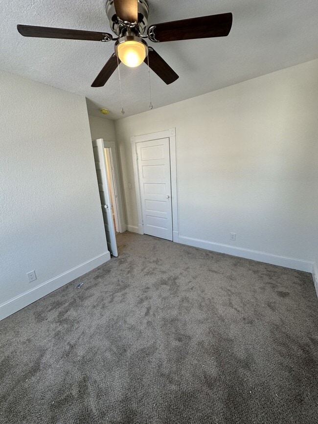 Building Photo - Gorgeous Four Bedroom Completed Upgraded