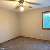 Building Photo - 31 Logan Ave