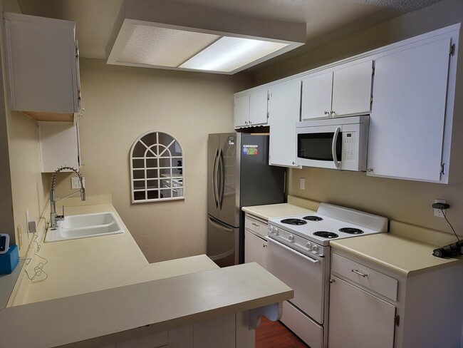 Building Photo - 32200 Cathedral Canyon Dr