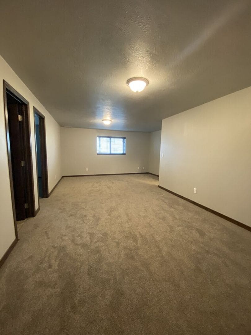 Building Photo - 1114 N Brennan Ct