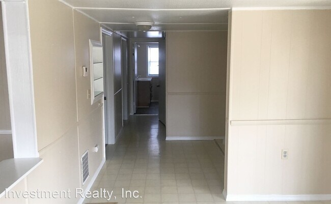 Building Photo - 2 br, 1 bath House - 25475 Richard Dr