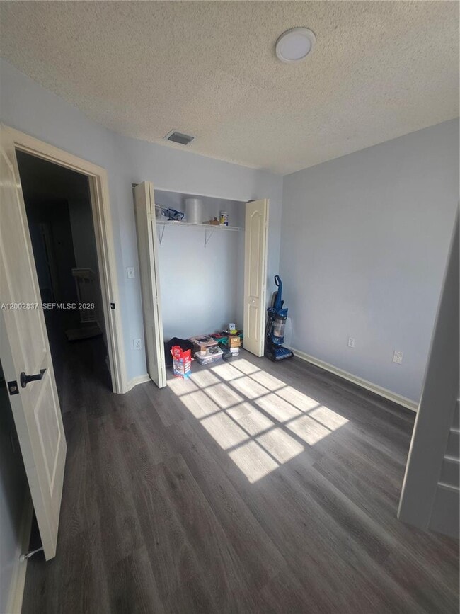 Building Photo - 14055 SW 120th Ct