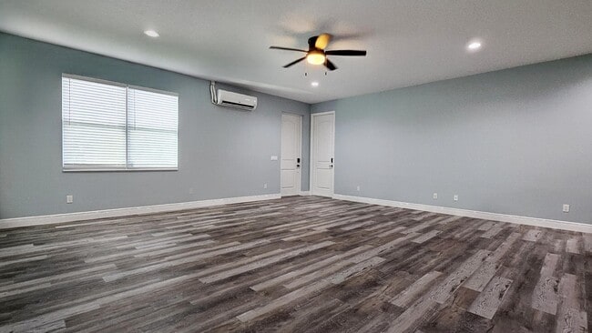 Building Photo - 2126 Madden Ave