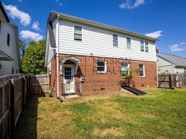Building Photo - 3511 Idlewood Ave
