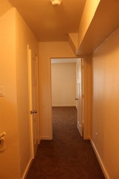 Building Photo - 10535 Mills Rd