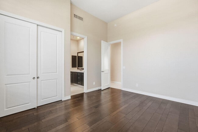 Building Photo - 11047 E Mirasol Cir