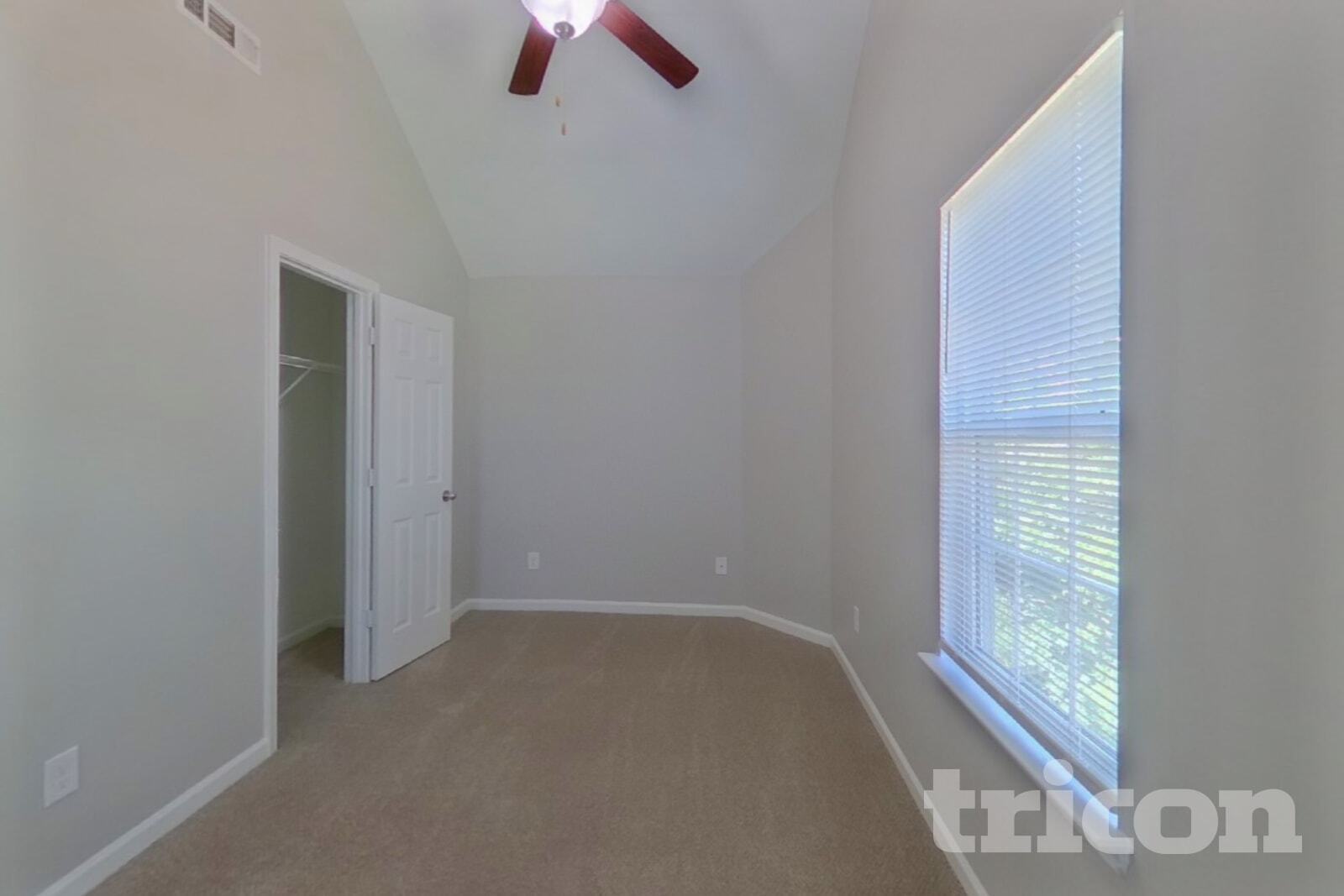 Building Photo - 1131 Delander Ln