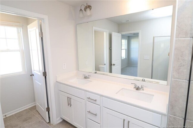 Building Photo - 5711 Woodlawn Dr