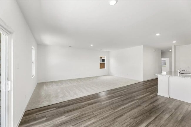 Building Photo - 1828 Sandlin Dr