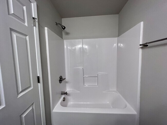 Building Photo - 2-bedroom Townhome near Legacy High School!