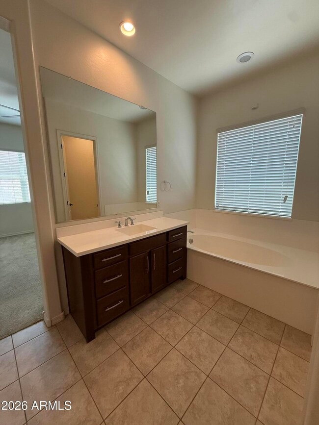 Building Photo - 9553 E Theia Dr