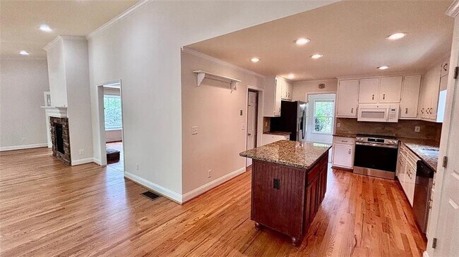 Building Photo - 3245 Moss Creek Dr