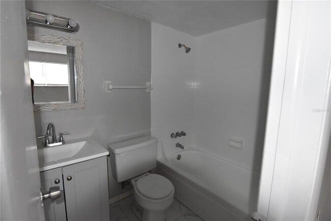 Building Photo - 5317 Curry Ford Rd