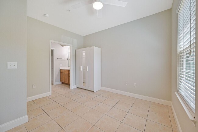 Building Photo - 23660 Walden Center Dr