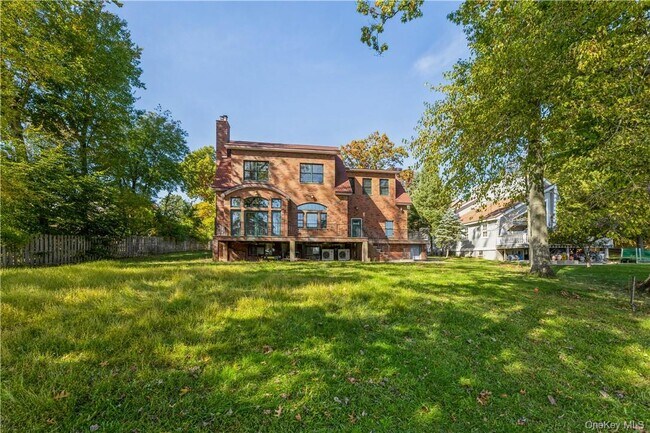 Building Photo - 48 Lakewood Dr