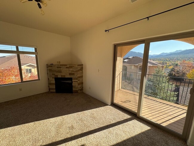 Building Photo - Cozy 3 Bedroom Condo Near Bear Creek Park ...