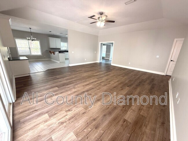 Building Photo - 12207 Lyndell Plantation Dr