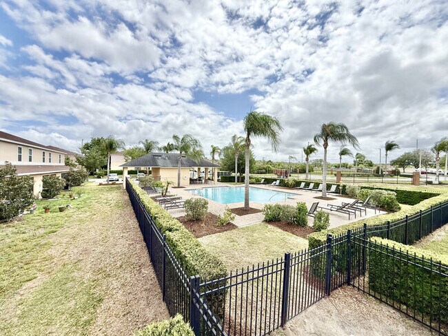 Building Photo - 7211 Merlot Sienna Ave