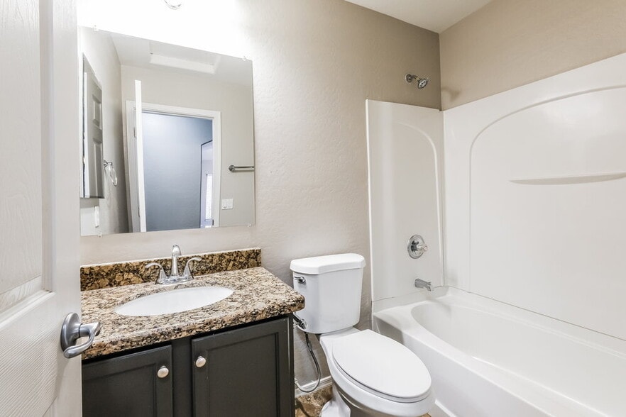Building Photo - 31318 N Shale Dr