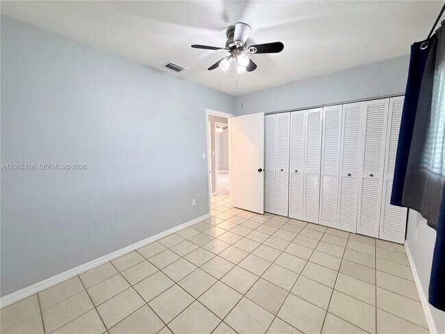 Building Photo - 5101 SW 127th Pl