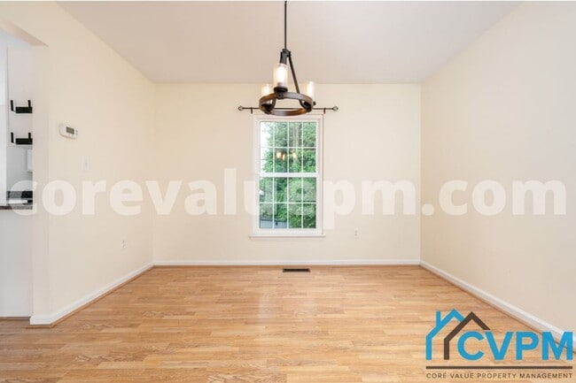 Building Photo - 1321 Treasure Dr