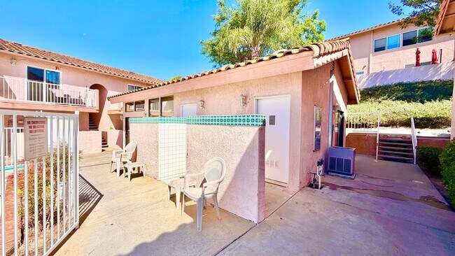 Building Photo - Lovely Downstairs, Entry-Level, End Unit Condo in the Private Diamante HOA Community of Bonsall, ...