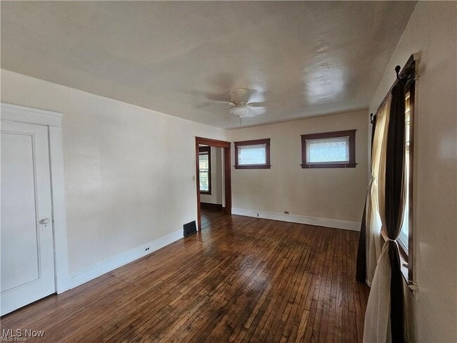 Building Photo - 8906 Tioga Ave