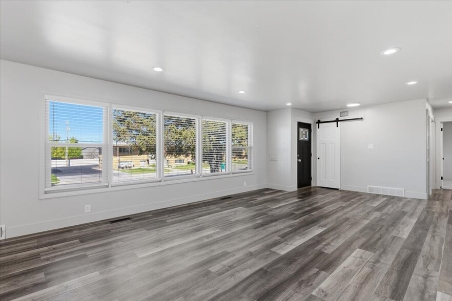 Building Photo - 5564 S 2425 W