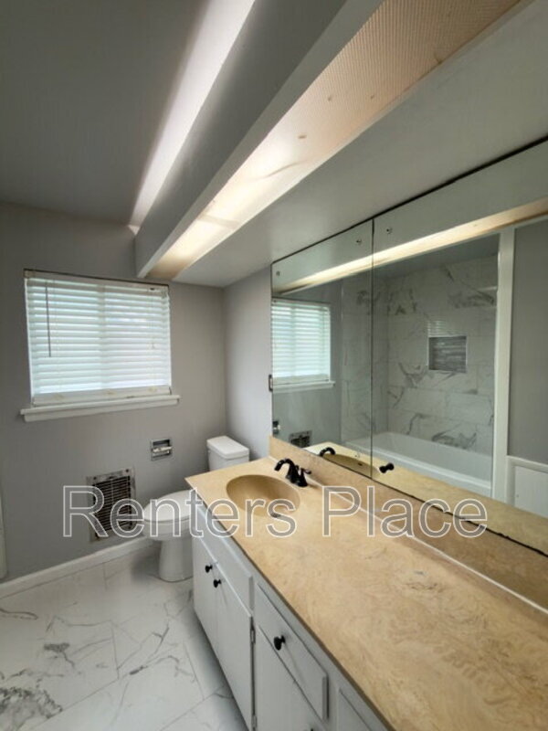 Building Photo - 3118 S 88th E Ave