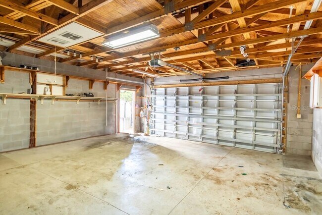 Building Photo - 456 Sandlewood Dr
