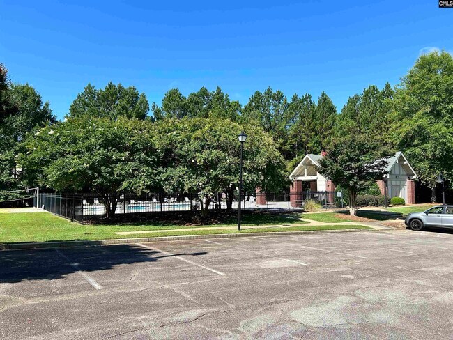 Building Photo - 105 High Bluff Ln