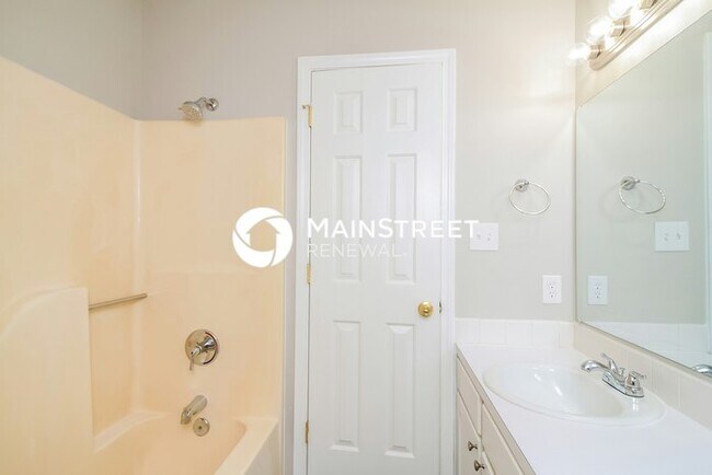 Building Photo - 3 Bedroom Pet-Friendly Home in Winston-Sal...