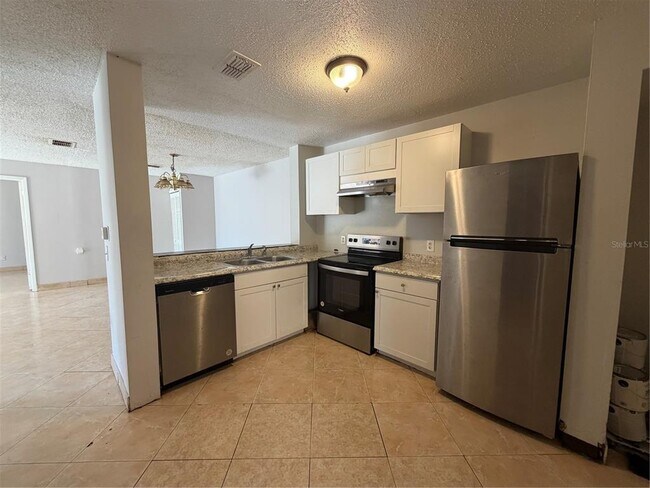 Building Photo - 5225 Via Hacienda Cir