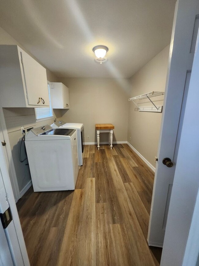 Building Photo - 1810 W 3rd Ct