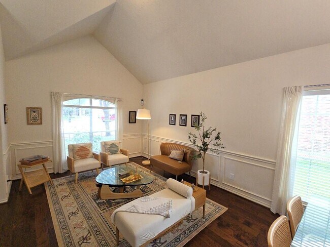 Building Photo - 16514 Bluff Springs Dr