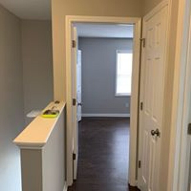 Building Photo - 3921 Sterling Pointe Dr