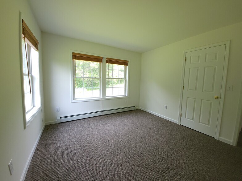 Building Photo - 451 Partridge Farm Rd