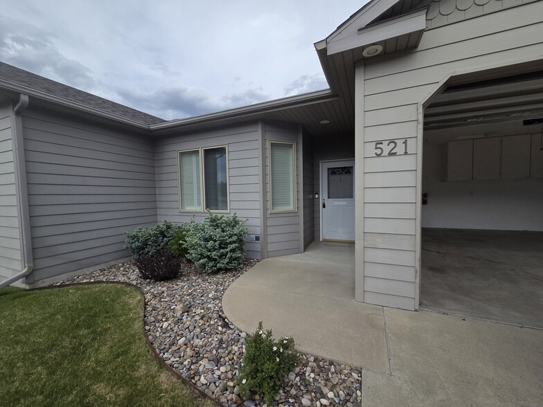 Building Photo - 521 Burnham Pl