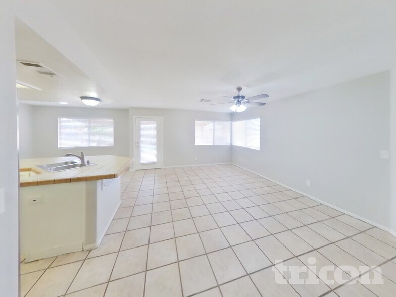 Building Photo - 2881 Deep Creek Ln